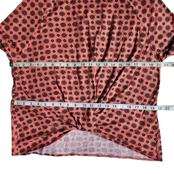 Skye's The Limit Petite printed top sz PL - Picture 9 of 11